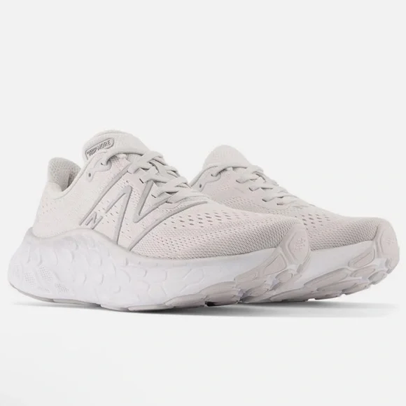 New Balance Women's Fresh Foam Shoes 8.5 Wide - Picture 4 of 15